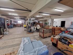Halle zu vermieten in Flüh, Schweiz