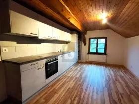 屋根裏部屋 ベギンゲン  スイス