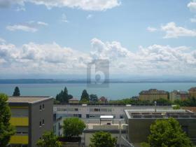 Gulv Leilighet  til leie i Neuchâtel, Sveits
