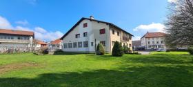 Maison multi-familiale en vente à Les Breuleux, Suisse