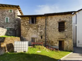 casa isolada à venda em Arosio, Suíça