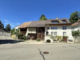 Casa plurifamiliare in vendita a Hemmiken, Svizzera