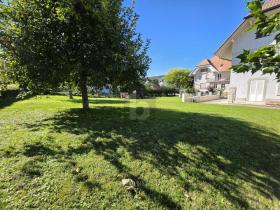 Többcsaládos Cordast Eladó Svájc