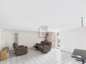 casa isolada para alugar em San Vittore, Suíça