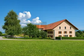деревенский дом в аренду в Сомментье, Швейцария