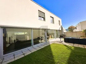 Einfamilienhaus zu verkaufen in Effingen, Schweiz