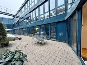 spazio ufficio in affitto a Steinhausen, Svizzera