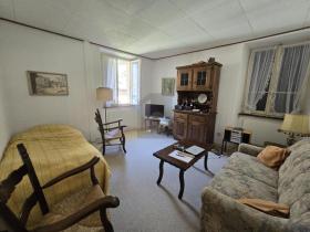 1階フラット ロベレド (GR)  スイス