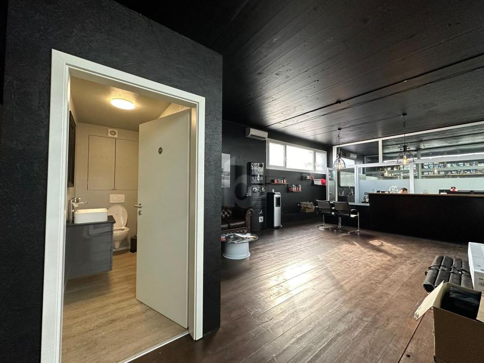 办公楼 科隆贝  瑞士