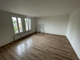 Lapos kiadó a  oldalon. Romanshorn, Svájc