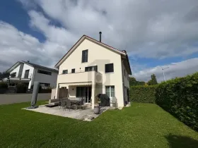 Einfamilienhaus zu vermieten in Hochfelden, Schweiz