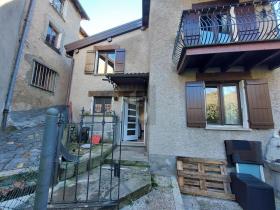 Dom wolnostojący na sprzedaż w Piandera Paese, Szwajcaria Dom wolnostojący na sprzedaż w Piandera Paese, Szwajcaria