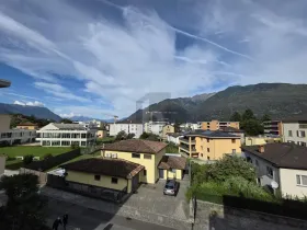 Penthouse til leie i Giubiasco, Sveits