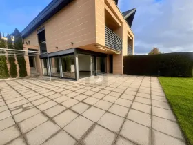 Villa til leie i Arzier-Le Muids, Sveits