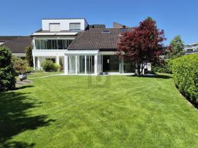 γωνία σπίτι σειρά προς ενοικίαση στο Rothenburg, Ελβετία γωνία σπίτι σειρά προς ενοικίαση στο Rothenburg, Ελβετία