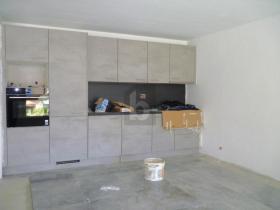 Kantoorgebouw Suchy Te Huur Zwitserland