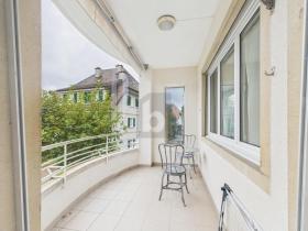 Floor Apartment Pully for rent Switzerland