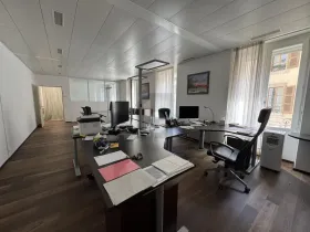 edificio per uffici in affitto a Cantone di Ginevra-Grotte e Saint-Gervais, Svizzera