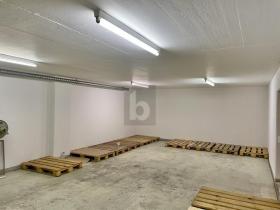 Tárolja kiadó a  oldalon. Füllinsdorf, Svájc Tárolja kiadó a  oldalon. Füllinsdorf, Svájc