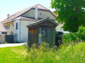 المستودع Arzier  سويسرا