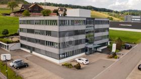 Espaço de escritório para alugar em Sihlbrugg, Suíça Espaço de escritório para alugar em Sihlbrugg, Suíça