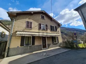 Detached house for sale in Lavorgo, Switzerland