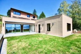 Dom Lutry Szwajcaria