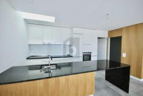 Dom Lutry Szwajcaria