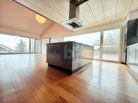 Detached house for sale in Arzier-Le Muids, Switzerland Detached house for sale in Arzier-Le Muids, Switzerland