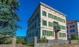 Begane grond flat te huur in Les Brenets, Zwitserland