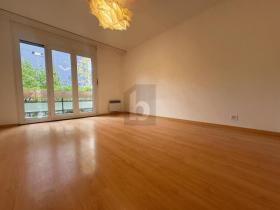 Floor Apartment Rolle for rent Switzerland