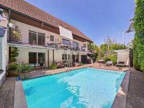 独立式住宅 待售 于 莱内克, 瑞士