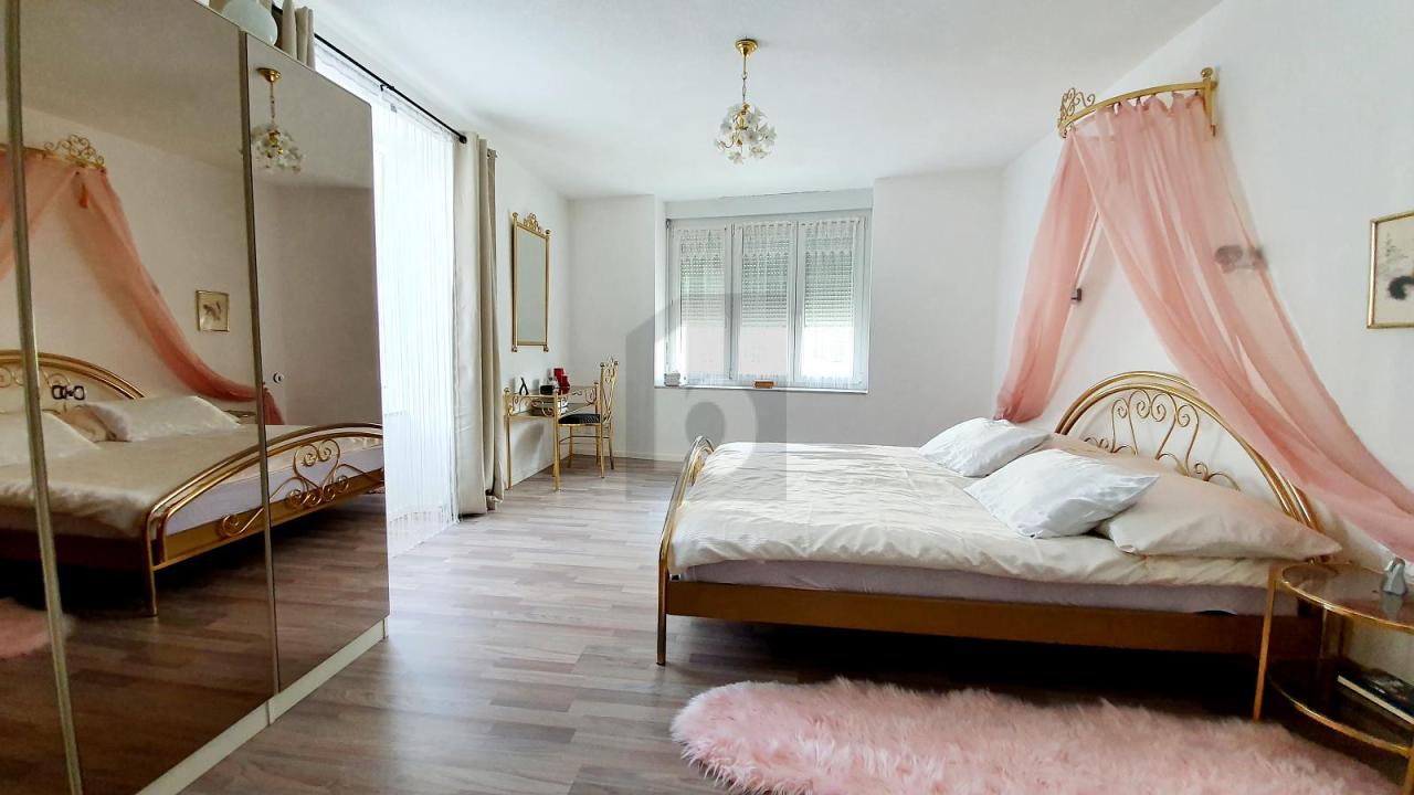 Immeuble d'habitation/ d'affaires Les Pontins Achat Suisse