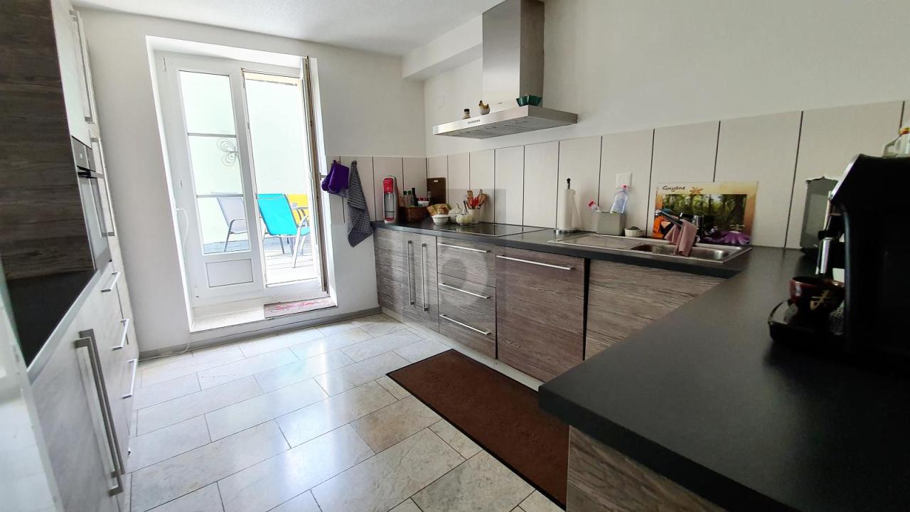 Immeuble d'habitation/ d'affaires Les Pontins Achat Suisse