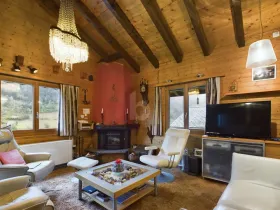 Nyaraló eladó a  oldalon. Mörel, Svájc