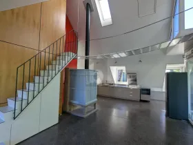 appartement mansardé pour le loyer à Zurich-District 9, Suisse