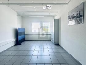 المساحات المكتبية Suhr  سويسرا