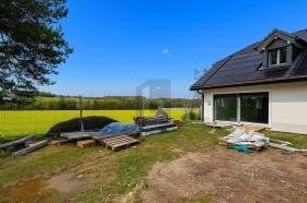 Dom w zabudowie bliźniaczej na sprzedaż w Bremblens, Szwajcaria Dom w zabudowie bliźniaczej na sprzedaż w Bremblens, Szwajcaria