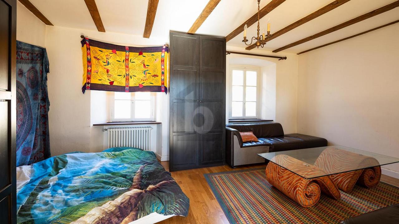 Kuća u gradu Astano Prodajem Švicarska