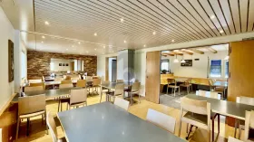 Гостиная и фирмы, деловой для продажи в Виллисау, Швейцария