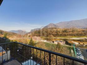 一戸建て カステル サン ピエトロ  スイス