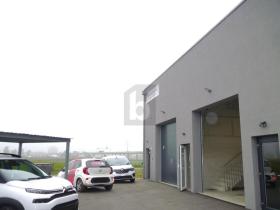 Csarnok kiadó a  oldalon. Yverdon-les-Bains, Svájc