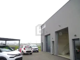 Csarnok kiadó a  oldalon. Yverdon-les-Bains, Svájc