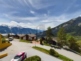 Lapos kiadó a  oldalon. Albinen, Svájc