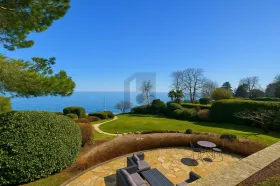 Detached house for sale in Buchillon, Switzerland