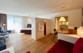 apartamento andar à venda em Vals Platz-Sankt Martin, Suíça