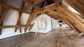 Apartamento sótão para alugar em Delémont, Suíça