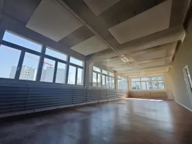 Hall pour le loyer à Wohlen, Suisse