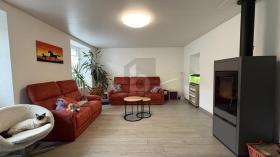 一戸建て Châtillon JU  スイス