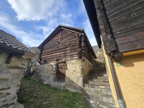 Vivienda unifamiliar en venta en Faido, Suiza Vivienda unifamiliar en venta en Faido, Suiza